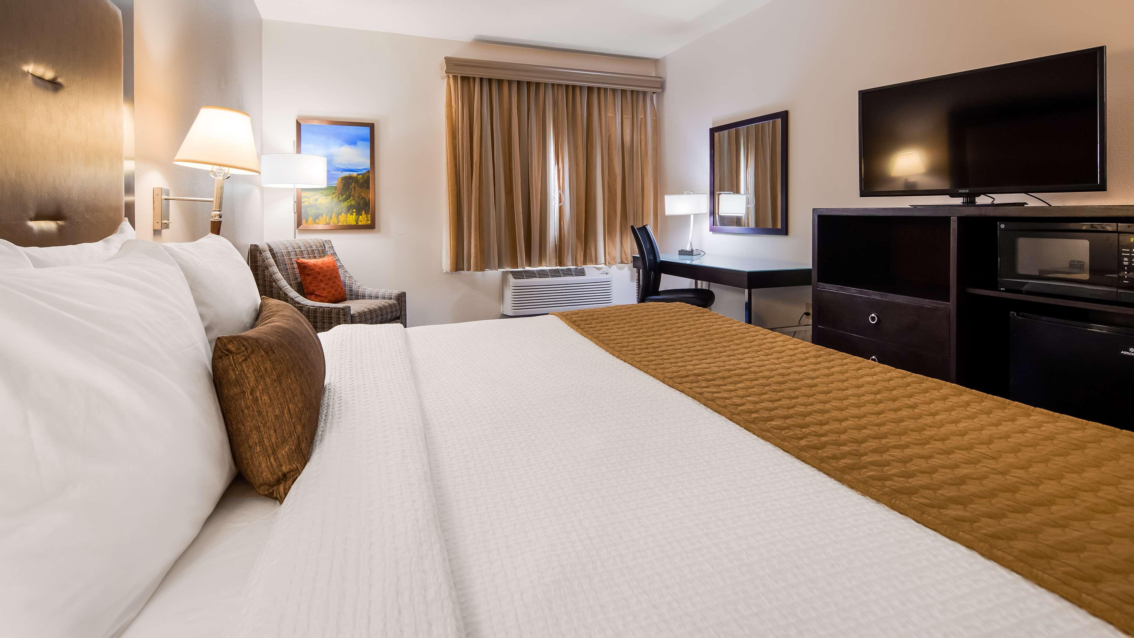 Best Western Plus Executive Hotel & Suites Sulphur Exterior photo