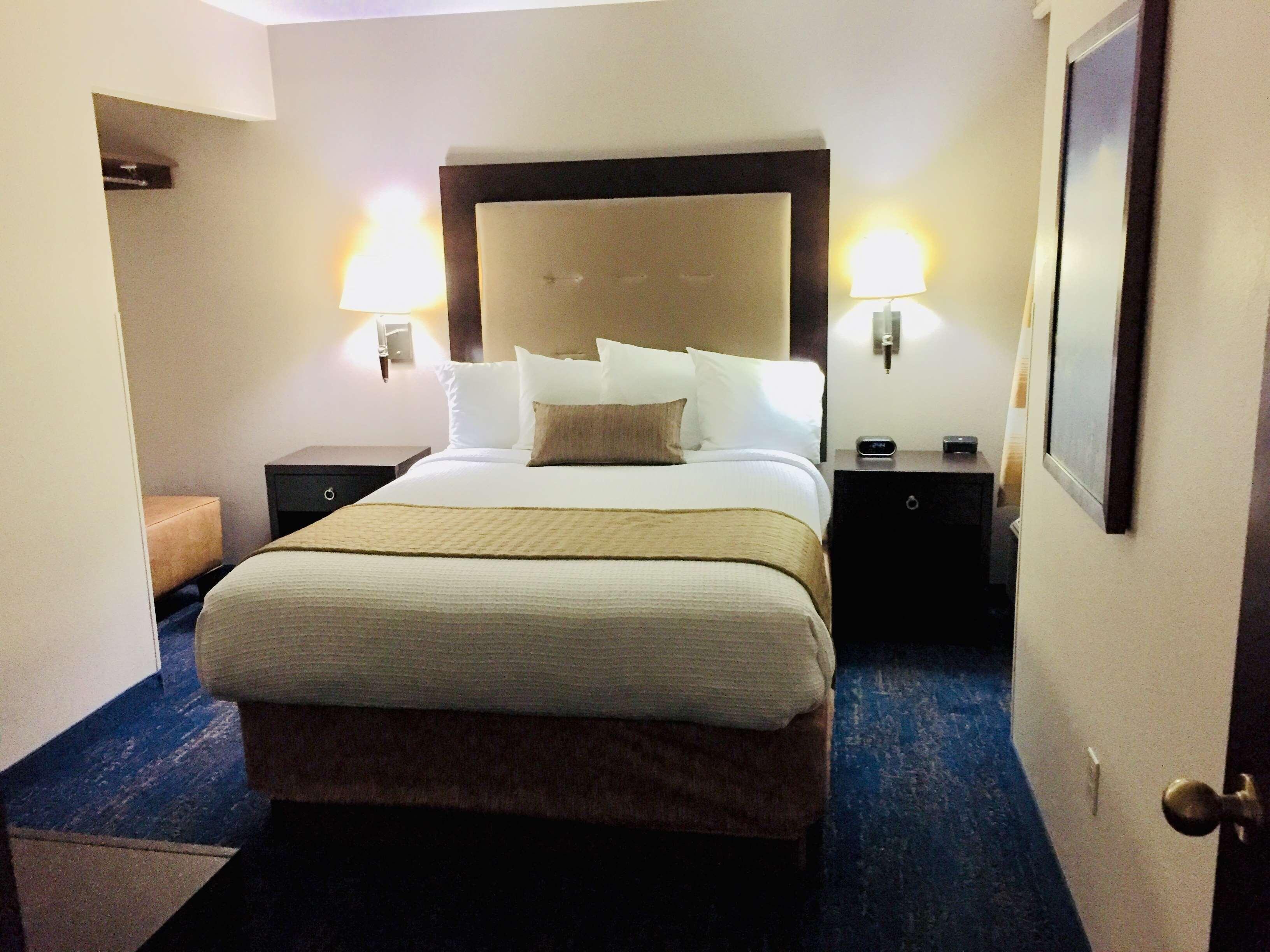 Best Western Plus Executive Hotel & Suites Sulphur Exterior photo