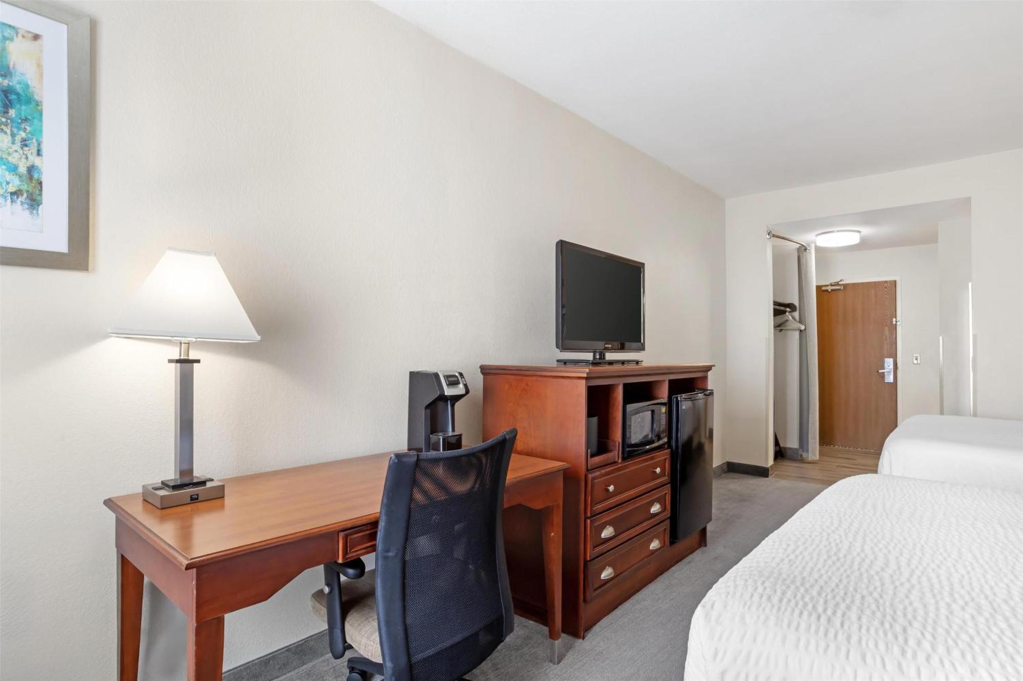 Best Western Plus Executive Hotel & Suites Sulphur Exterior photo