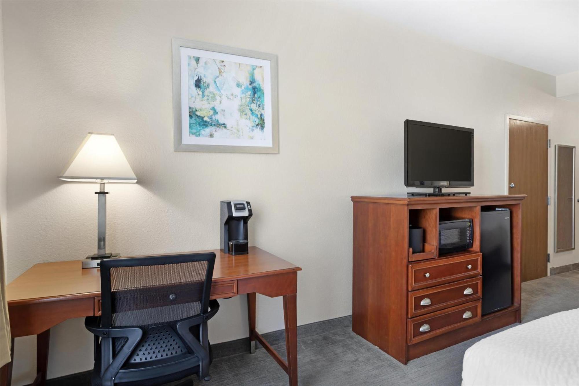 Best Western Plus Executive Hotel & Suites Sulphur Exterior photo